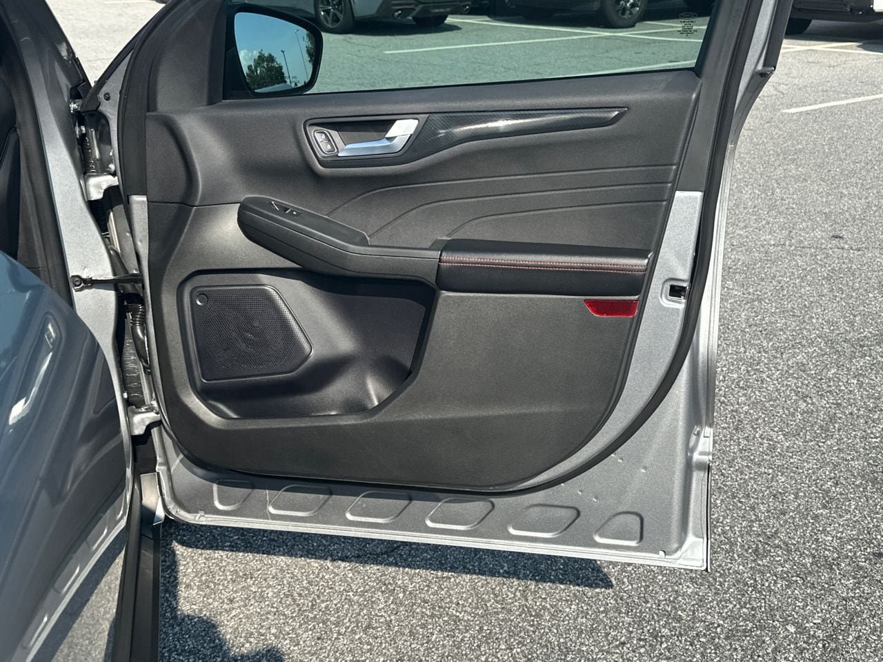 Certified 2024 Ford Escape ST-Line w/ Tech Pack #1 FWD image 16