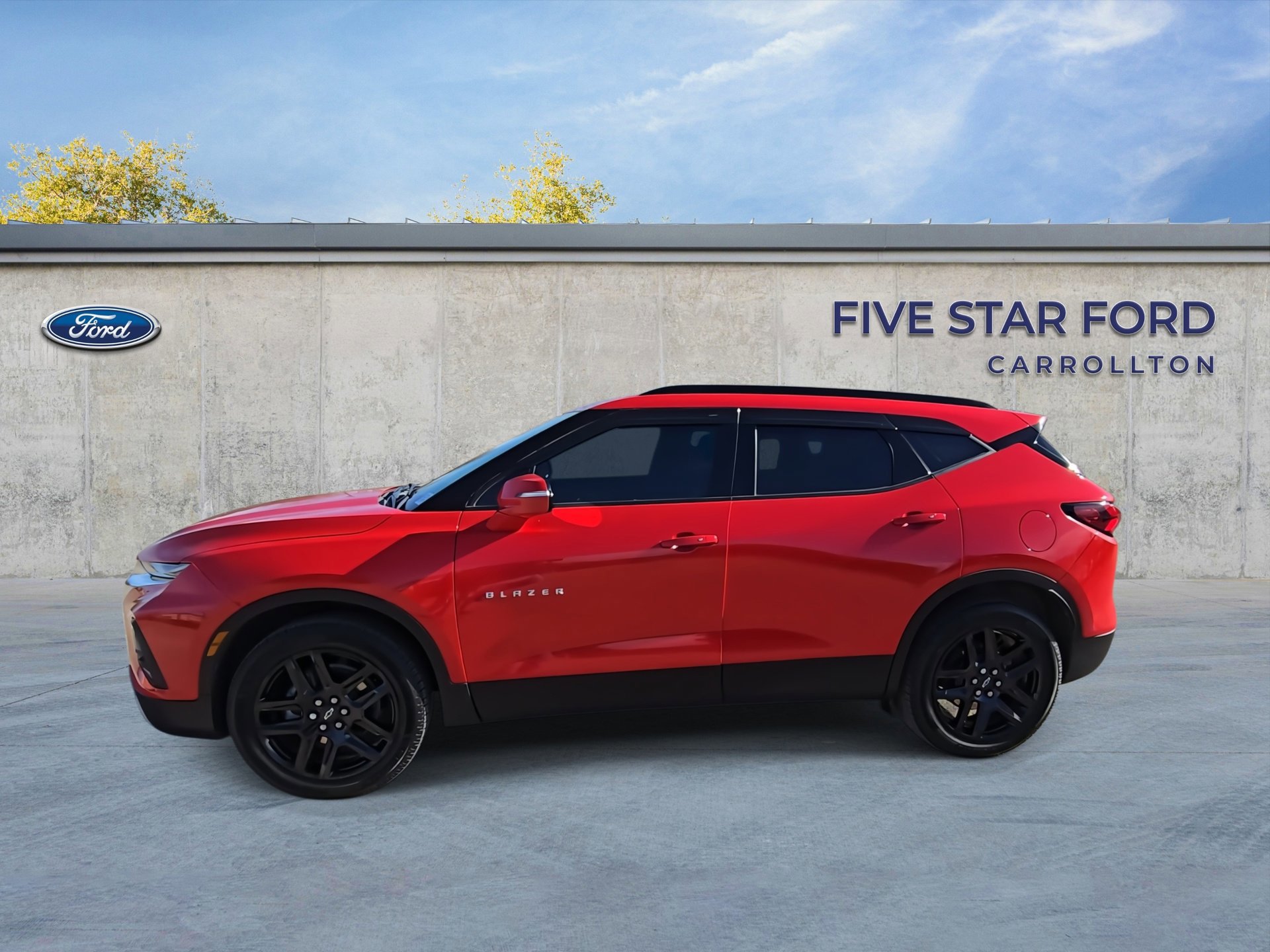 Used 2022 Chevrolet Blazer LT image 2