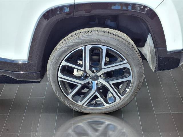 Used 2025 Jeep Compass Limited w/ Elite Group AWD/4WD image 17