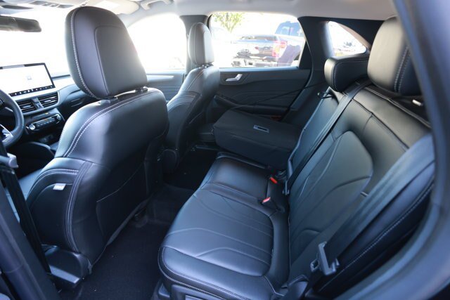 Certified 2025 Ford Escape Platinum w/ Premium Technology Package AWD/4WD image 10