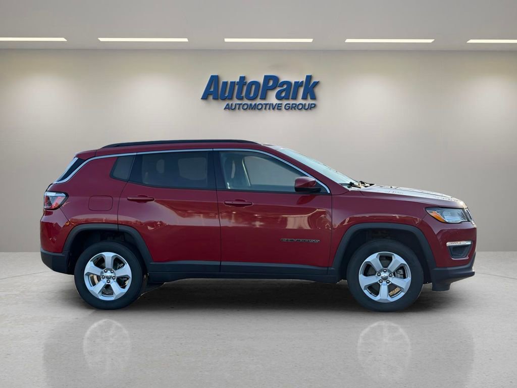 Used 2019 Jeep Compass Latitude w/ Cold Weather Group image 8