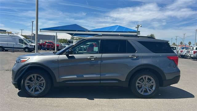 Certified 2023 Ford Explorer XLT w/ Equipment Group 202A AWD/4WD image 7