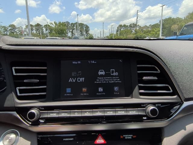 Used 2020 Hyundai Elantra Limited FWD image 19