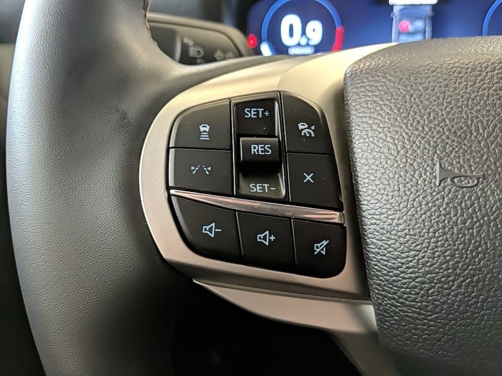 Certified 2025 Ford Explorer Active image 16