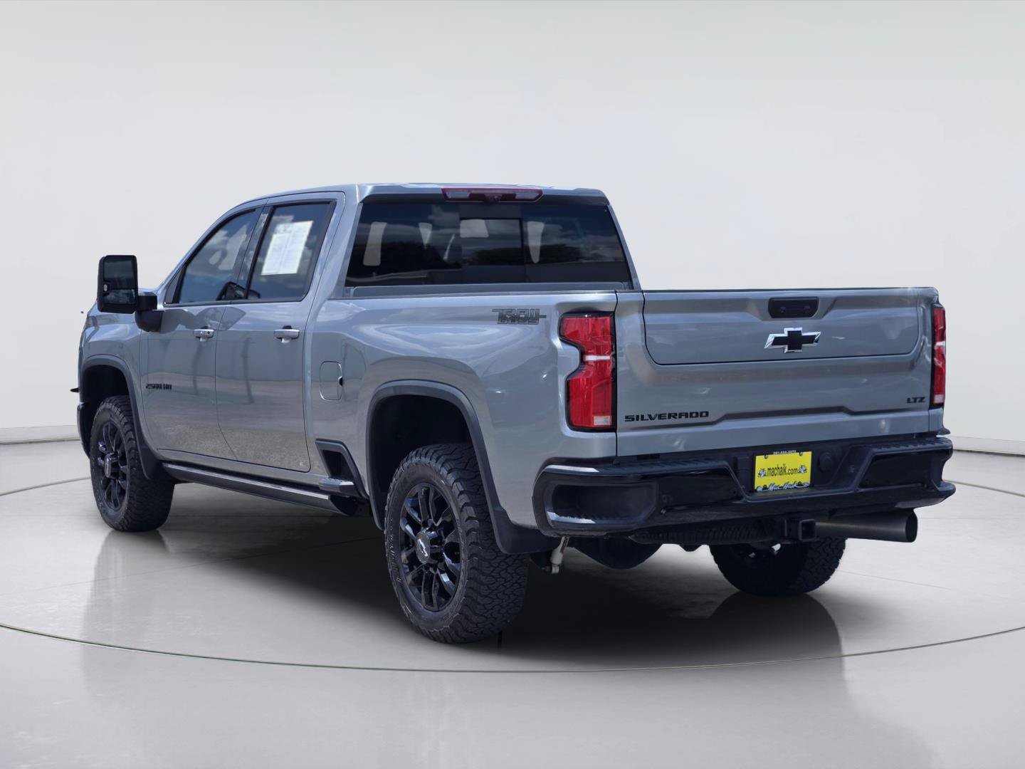 Used 2025 Chevrolet Silverado 2500 LTZ w/ LTZ Plus Package AWD/4WD image 6