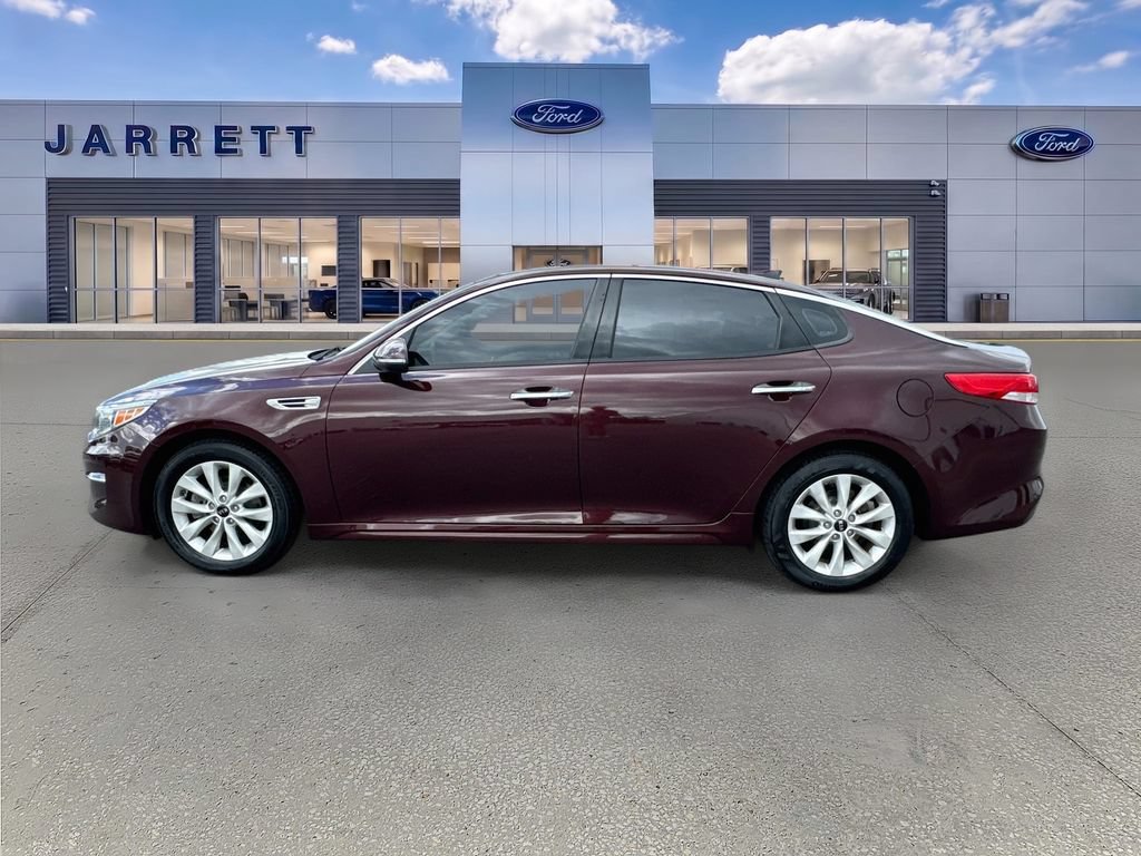 Used 2018 Kia Optima EX w/ Premium Package FWD image 4
