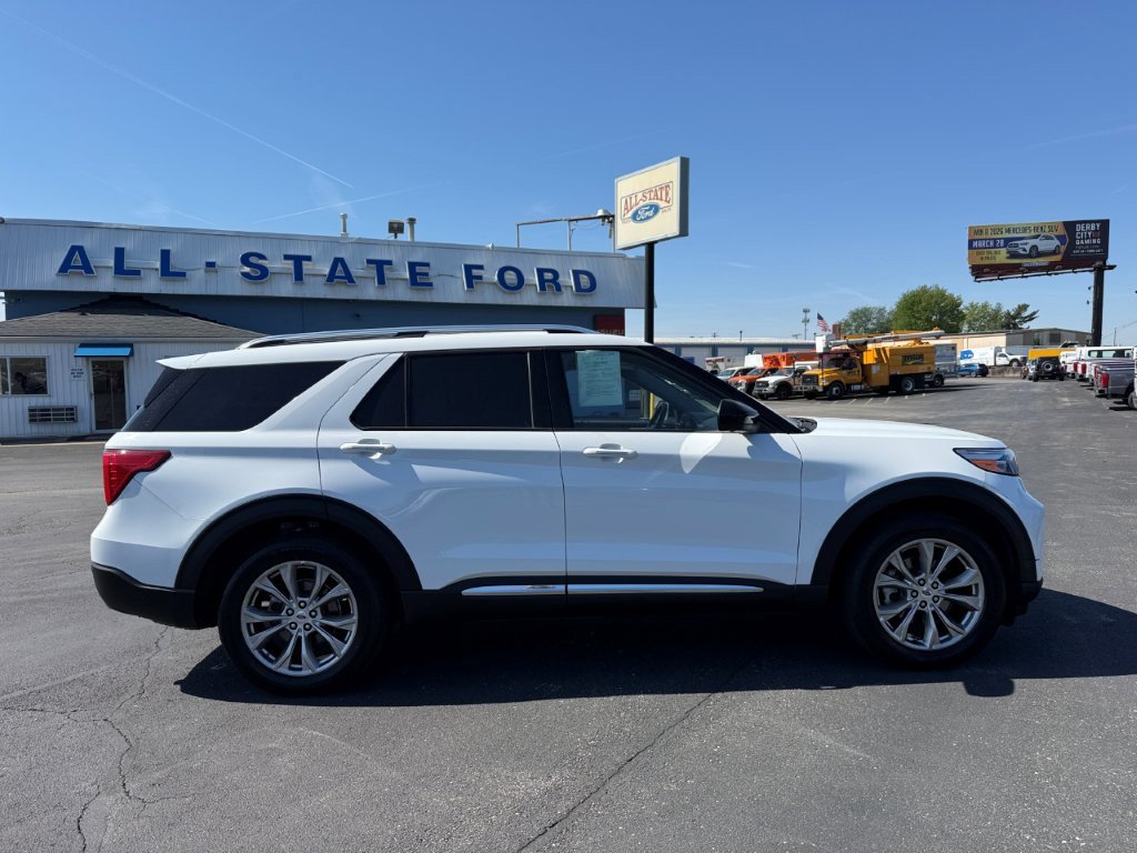 Certified 2023 Ford Explorer Limited AWD/4WD image 9