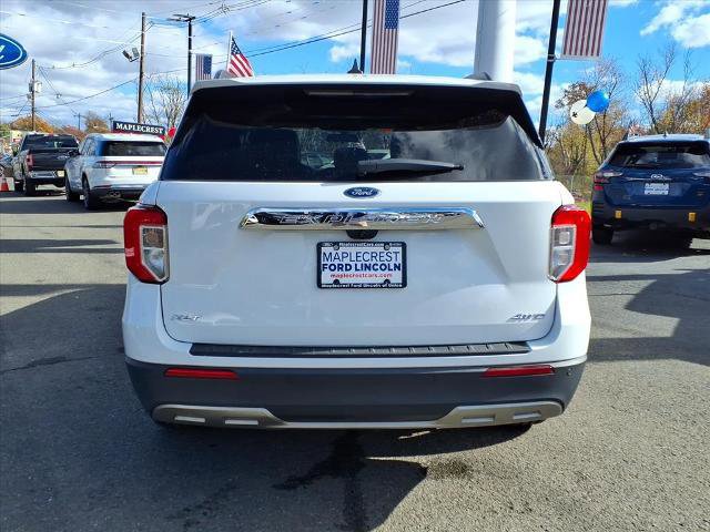 Certified 2021 Ford Explorer XLT w/ Equipment Group 202A image 4