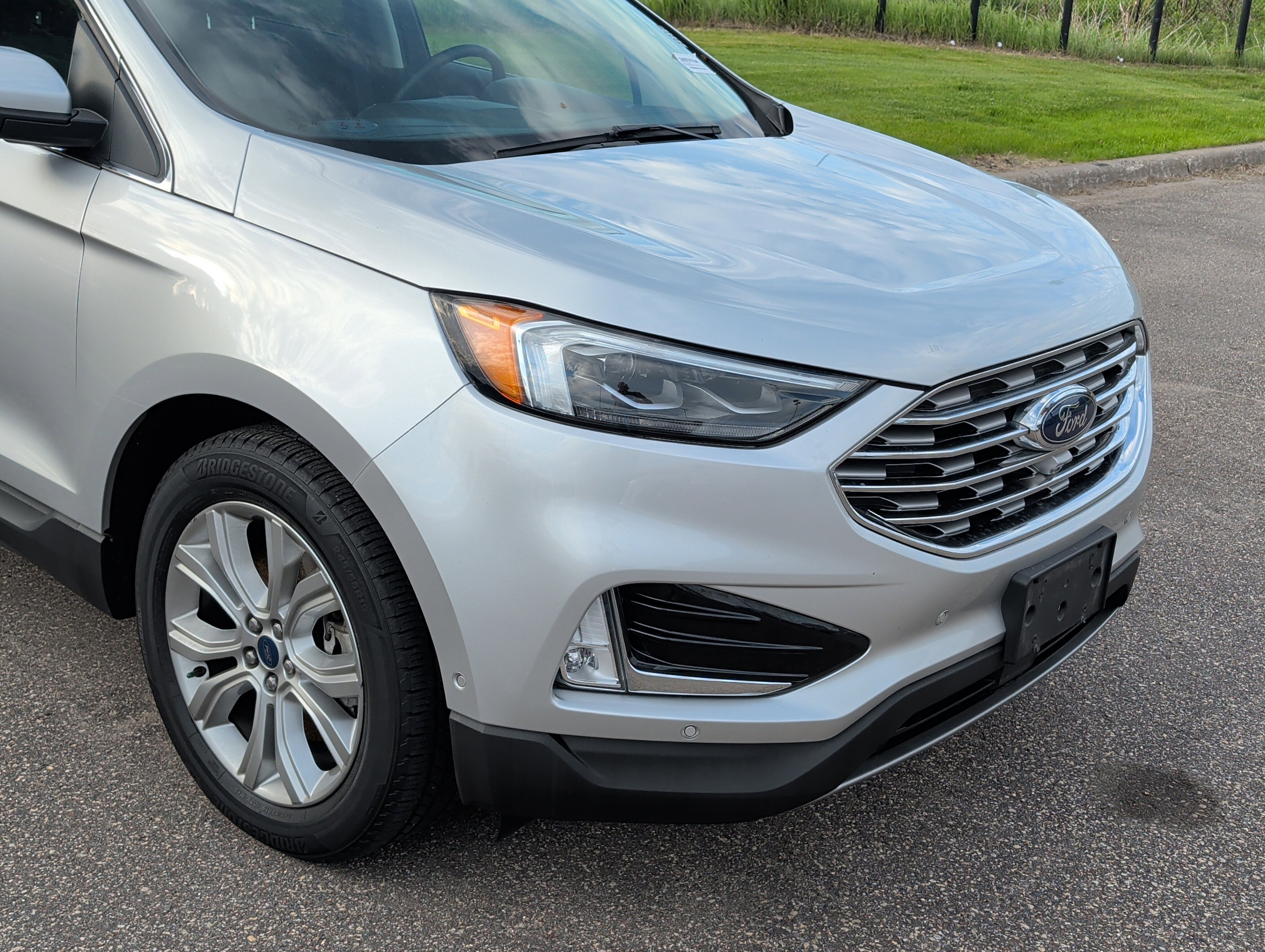 Certified 2019 Ford Edge Titanium w/ Equipment Group 301A AWD/4WD image 6