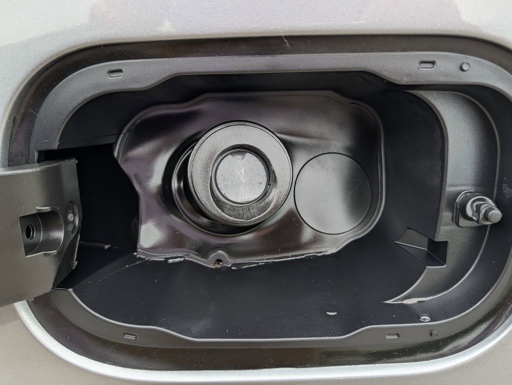 Used 2024 Chevrolet Equinox LT w/ LPO, Floor Liner Package FWD image 33