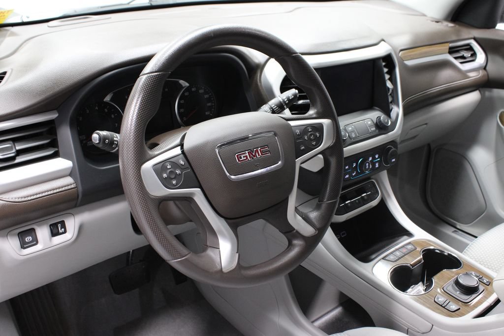 Used 2023 GMC Acadia SLE w/ Driver Convenience Package FWD image 26