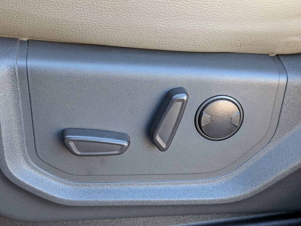 Certified 2021 Ford Expedition XLT image 21