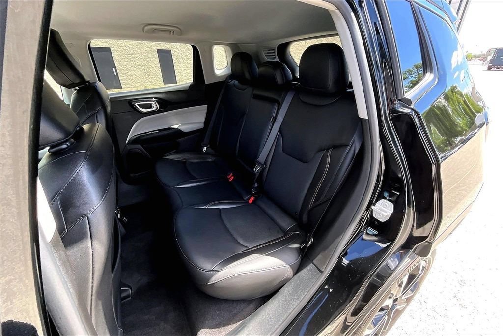Used 2022 Jeep Compass Limited AWD/4WD image 24