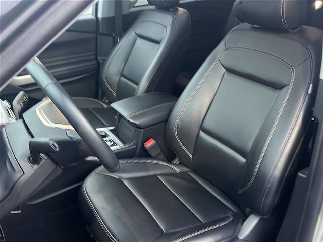 Certified 2023 Ford Explorer XLT w/ Equipment Group 202A AWD/4WD image 13