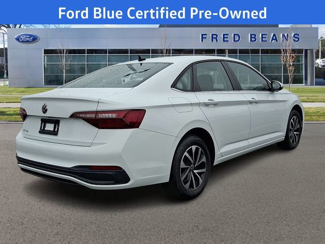Used 2022 Volkswagen Jetta S image 4