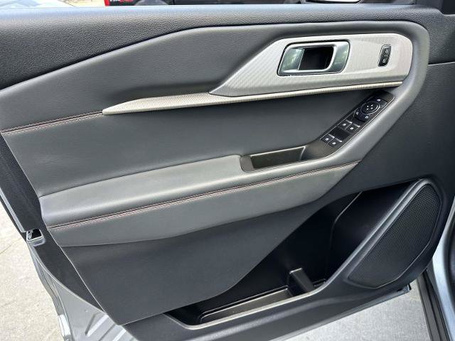 Certified 2025 Ford Explorer Active AWD/4WD image 16