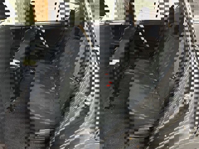 Used 2018 Toyota RAV4 LE image 11