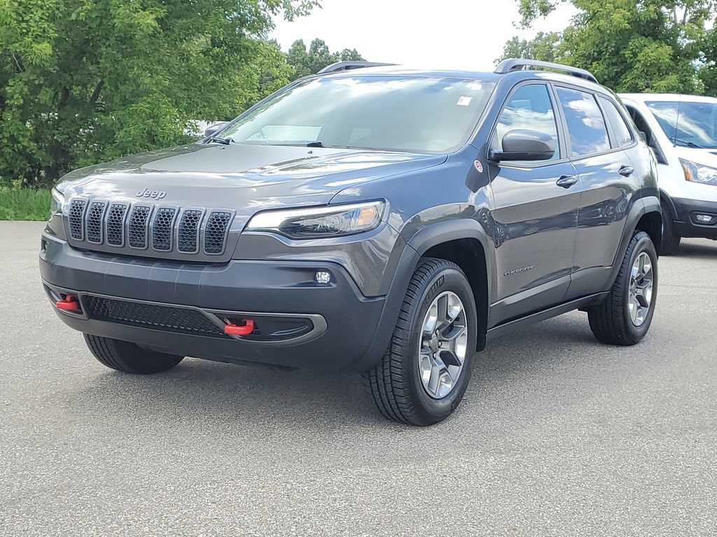 Used 2019 Jeep Cherokee Trailhawk w/ Cold Weather Group AWD/4WD image 2