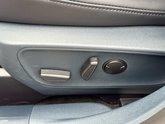 Certified 2024 Ford Maverick Lariat w/ Black Appearance Package FWD image 26