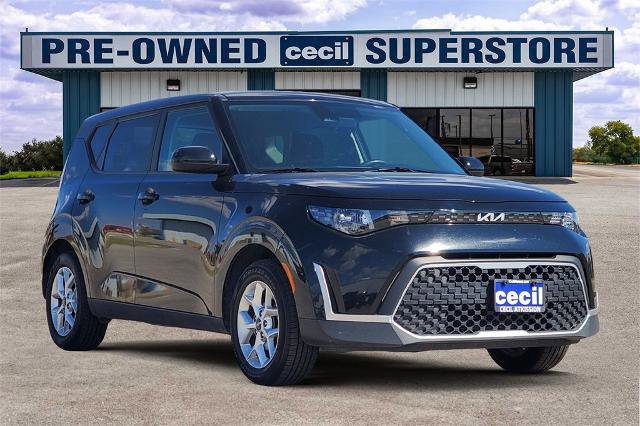 Used 2023 Kia Soul LX w/ LX Technology Package image 6