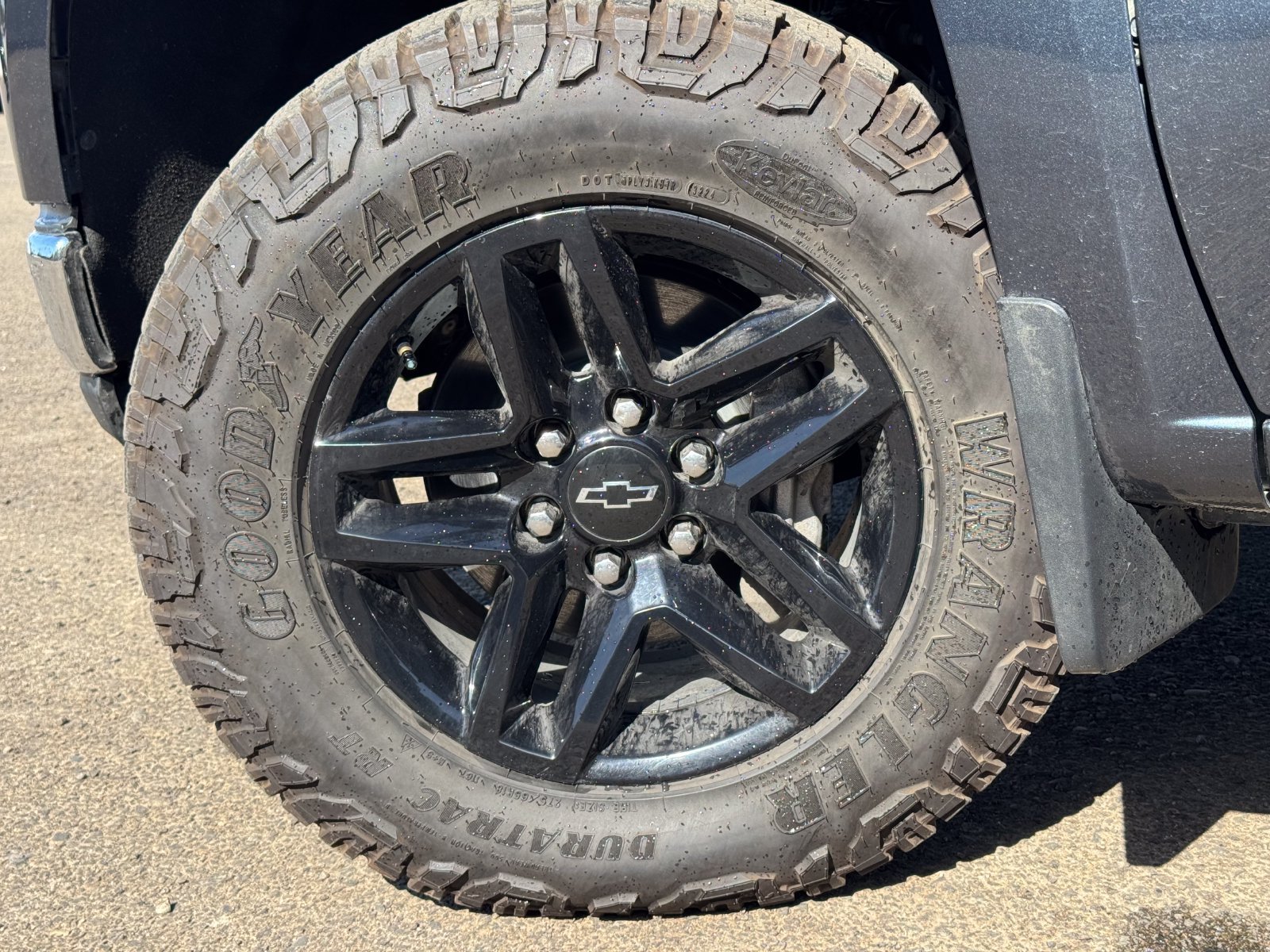 Used 2021 Chevrolet Silverado 1500 LT AWD/4WD image 5