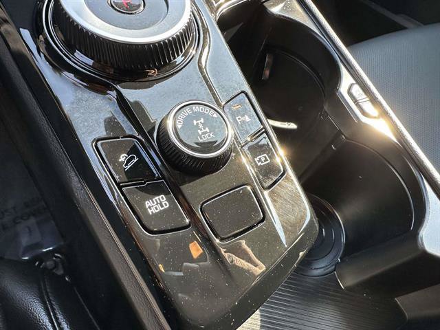 Used 2023 Kia Sportage EX AWD/4WD image 17
