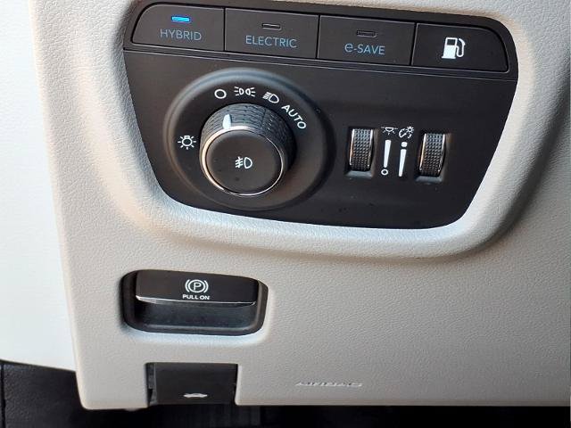 Used 2022 Jeep Grand Cherokee Overland w/ Advanced Protech Group III AWD/4WD image 20