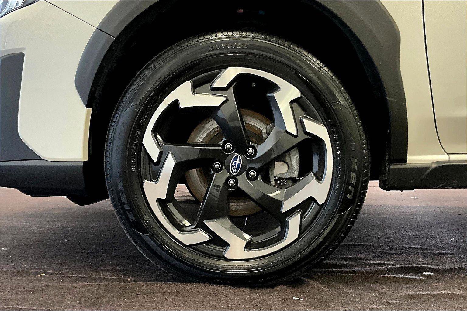 Used 2023 Subaru Crosstrek 2.5i Limited w/ Moonroof Package image 8