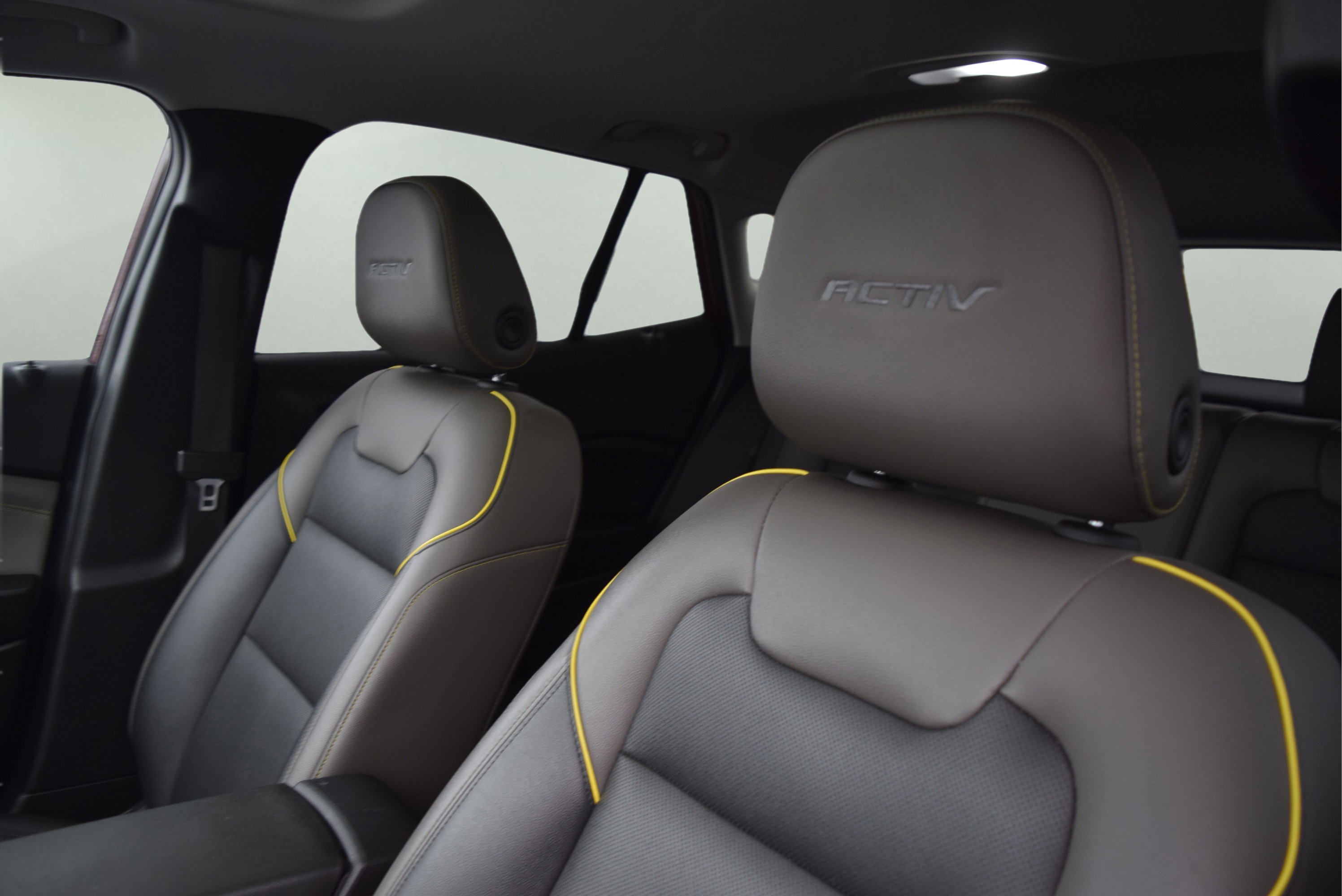 Used 2024 Chevrolet Trax ACTIV w/ Sunroof Package image 13