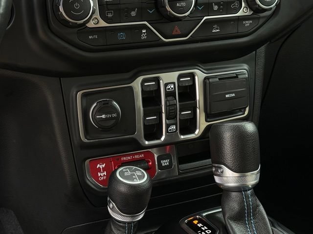 Used 2023 Jeep Wrangler Unlimited Rubicon 4xe w/ Cold Weather Group AWD/4WD image 31