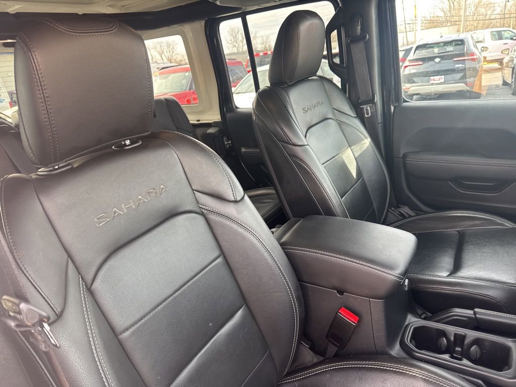 Used 2023 Jeep Wrangler Unlimited Sahara w/ Cold Weather Group image 38