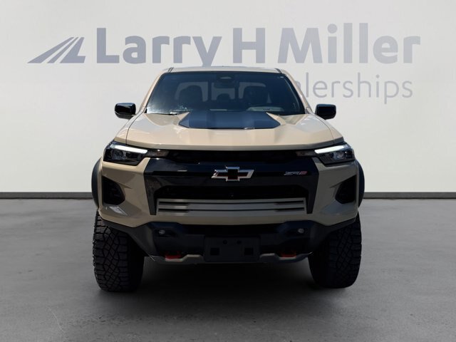Used 2024 Chevrolet Colorado ZR2 w/ Technology Package AWD/4WD image 8