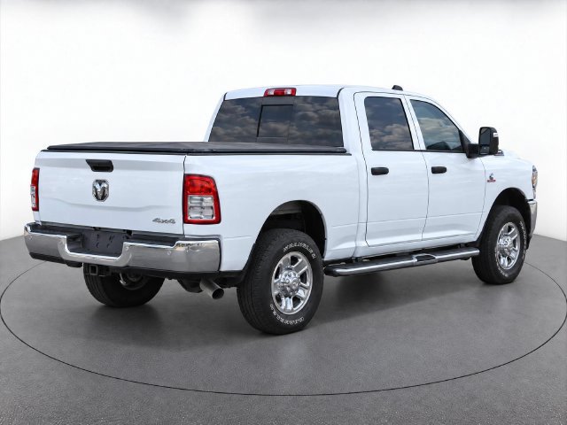 Used 2024 RAM 2500 Tradesman w/ Chrome Appearance Group AWD/4WD image 4