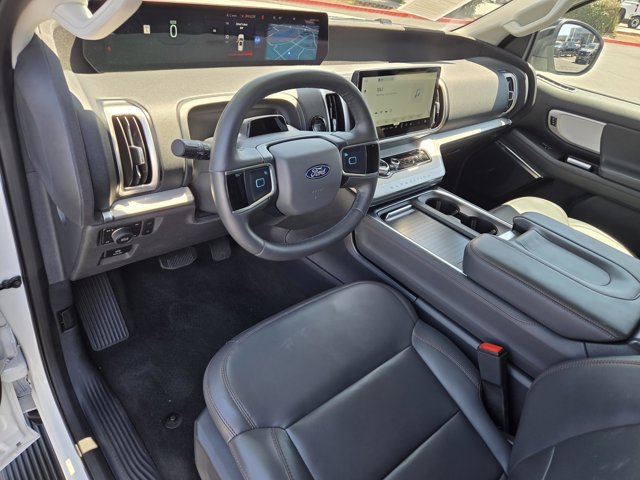 Certified 2025 Ford Expedition Active AWD/4WD image 22