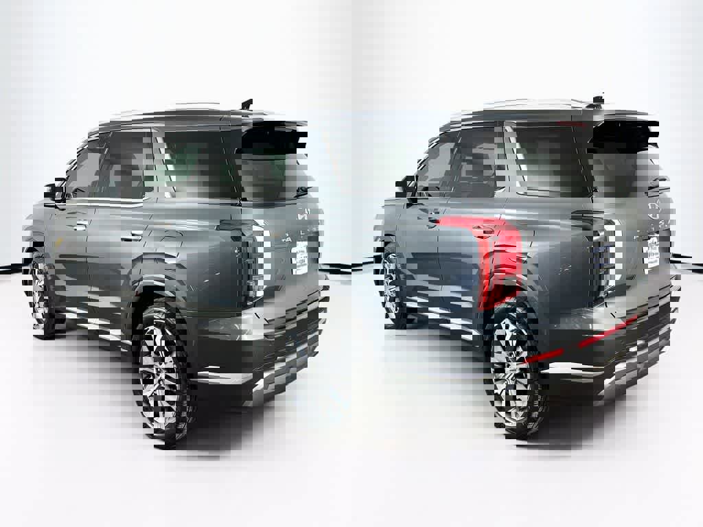 Used 2023 Hyundai Palisade SEL w/ Cargo Package FWD image 3