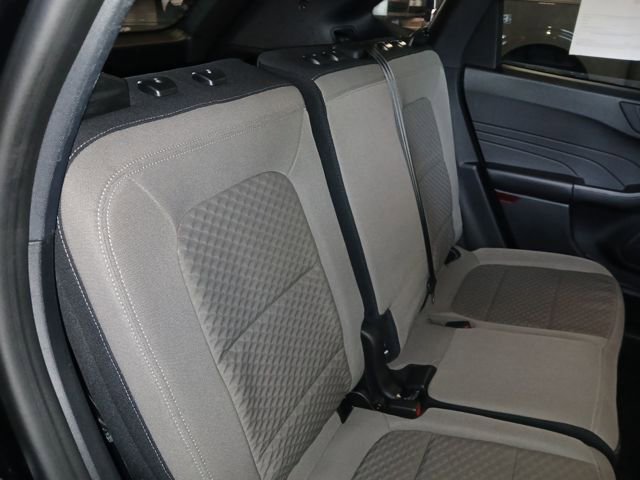 Certified 2022 Ford Escape SE w/ Cold Weather Package image 48