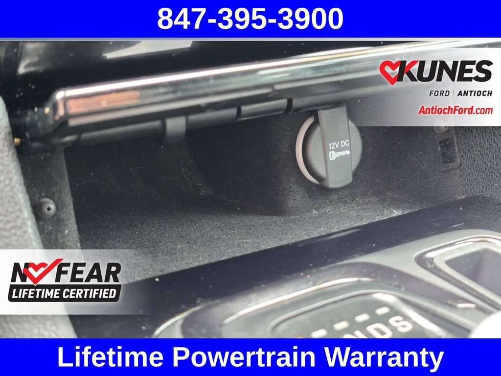 Used 2019 Chrysler 300 S AWD/4WD image 43