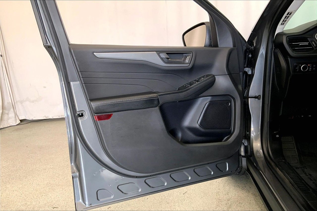 Certified 2024 Ford Escape Active FWD image 24