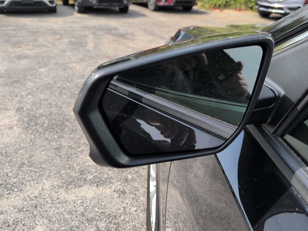 Used 2024 GMC Terrain SLE image 7