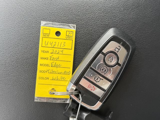 Certified 2024 Ford Edge Titanium AWD/4WD image 15