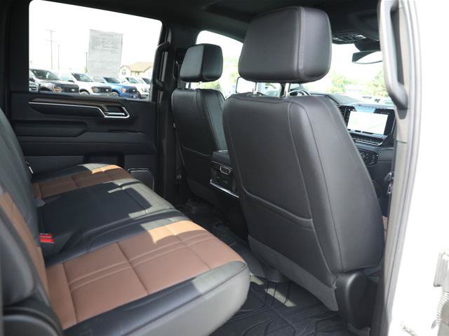 Used 2024 Chevrolet Silverado 2500 High Country w/ Z71 Off-Road Package AWD/4WD image 32