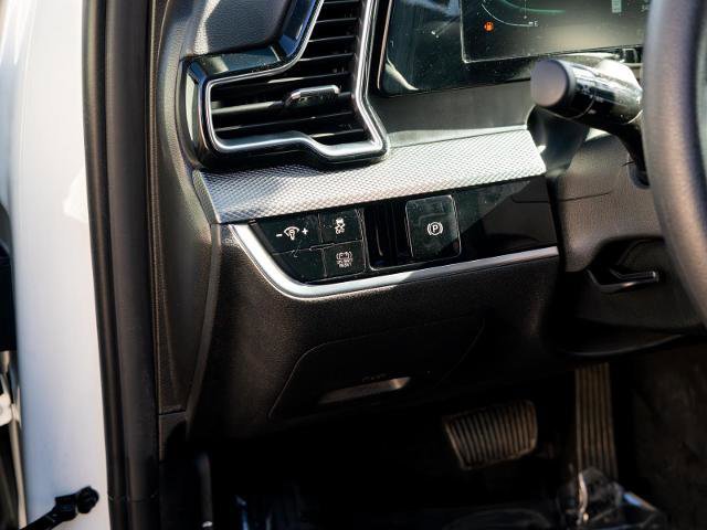 Used 2023 Kia Sportage LX image 15