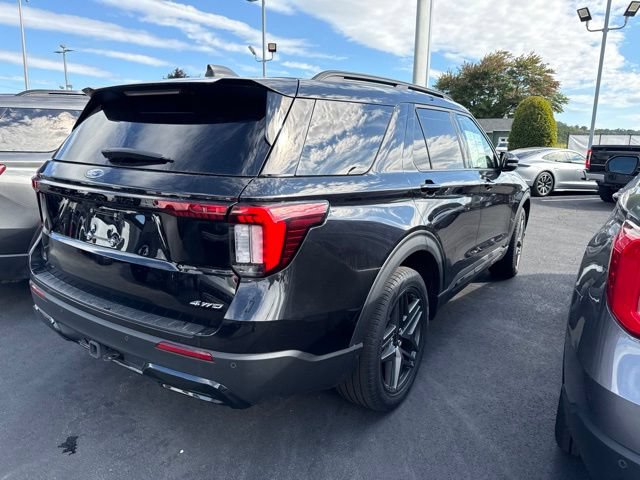 Certified 2025 Ford Explorer ST-Line w/ Premium Package AWD/4WD image 11