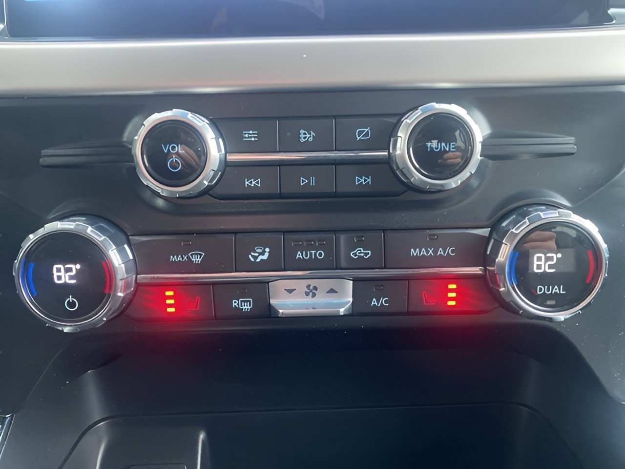 Certified 2021 Ford F150 XLT w/ Equipment Group 302A High image 22