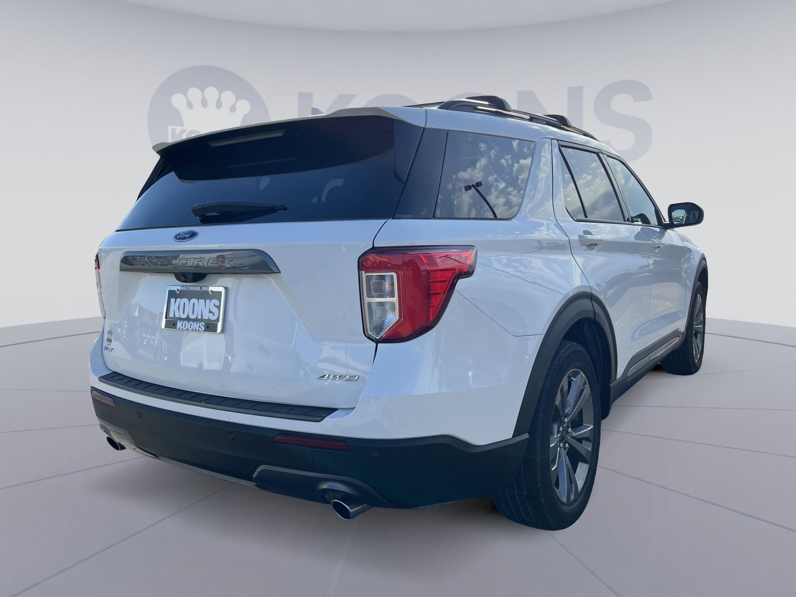 Certified 2021 Ford Explorer XLT w/ Equipment Group 202A AWD/4WD image 7