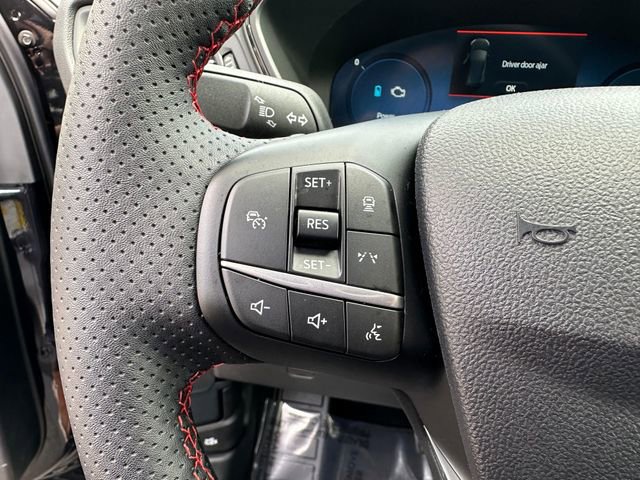 Certified 2025 Ford Escape ST-Line Elite w/ Premium Technology Package AWD/4WD image 13