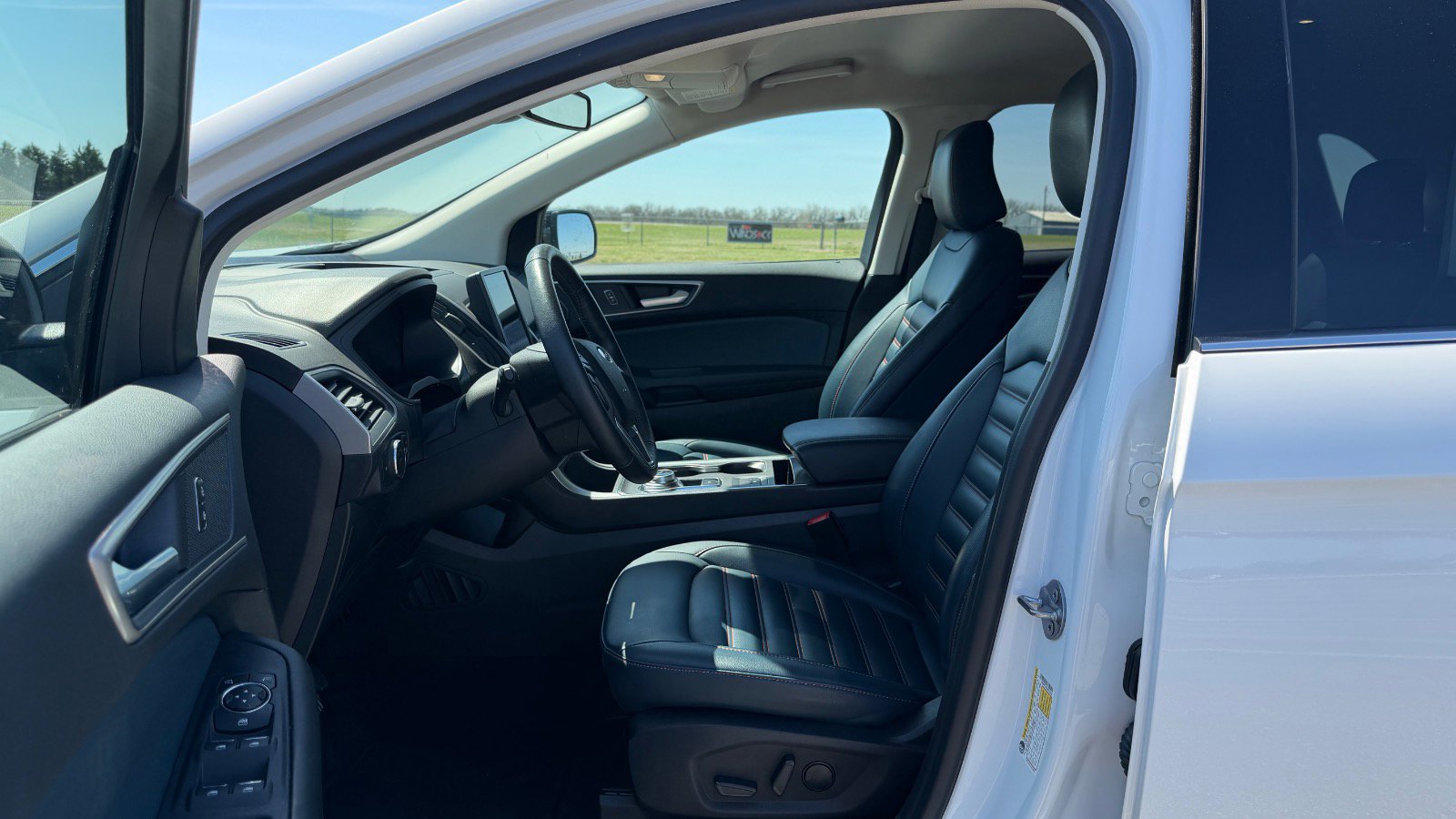 Certified 2022 Ford Edge SEL w/ Sport Appearance Package AWD/4WD image 20