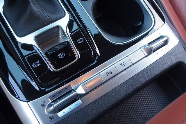 Used 2024 Kia Carnival SX FWD image 30