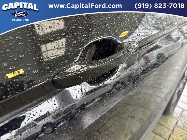 Used 2022 Volkswagen Tiguan SE image 14