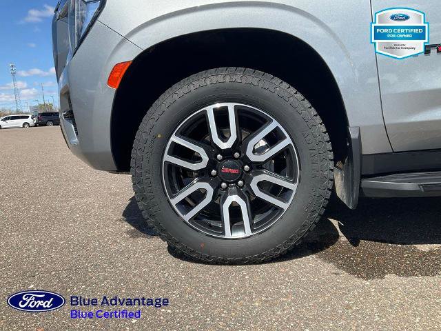 Used 2024 GMC Yukon AT4 w/ Technology Package AWD/4WD image 32